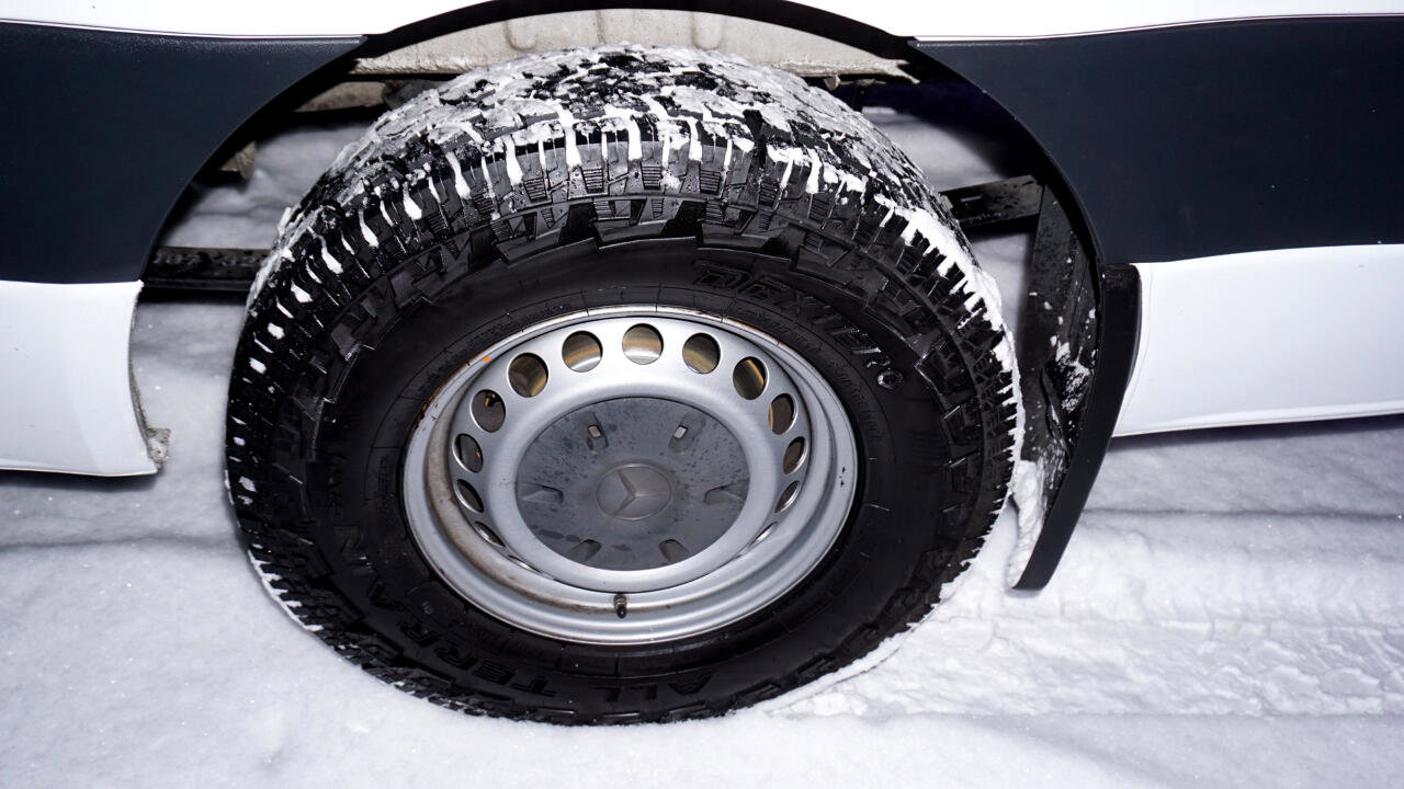 Used 2020 Mercedes-Benz Sprinter 2500 w/ Driver Convenience Package image 22