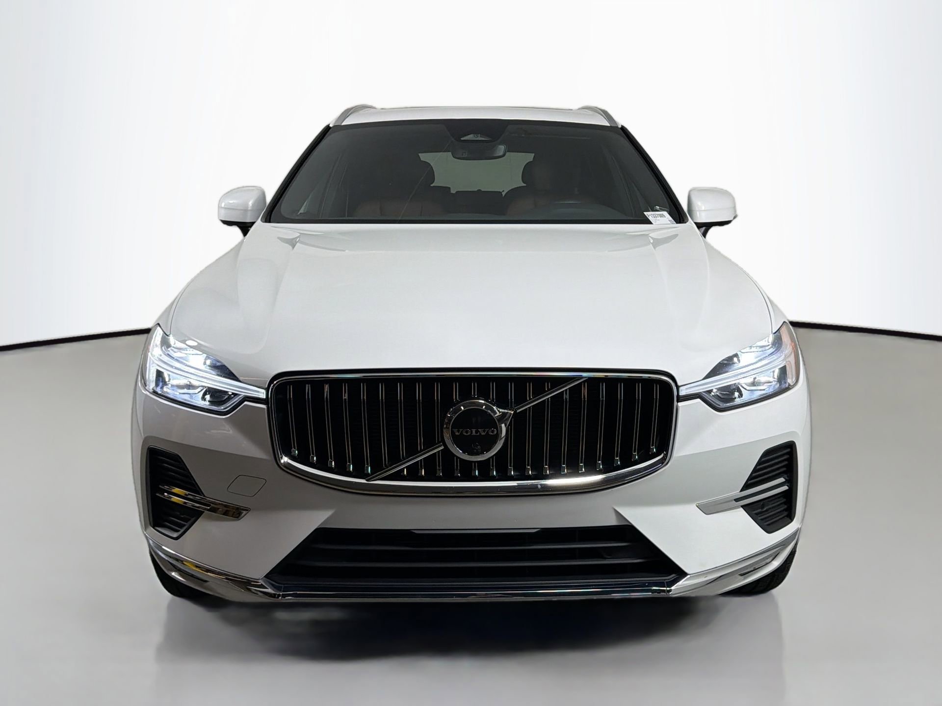 Certified 2023 Volvo XC60 B5 Plus w/ Protection Package Premier FWD image 2