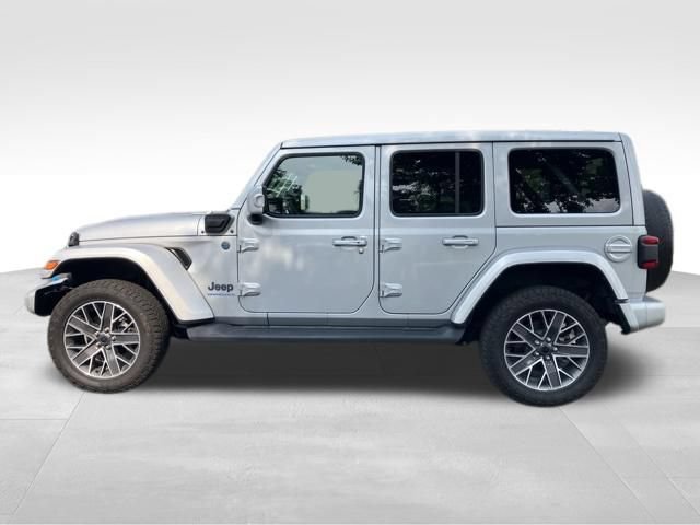 Used 2024 Jeep Wrangler High Altitude AWD/4WD image 10