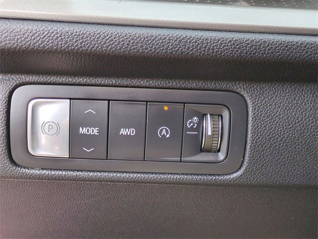 Certified 2024 Chevrolet Traverse LT w/ Trailering Package image 19