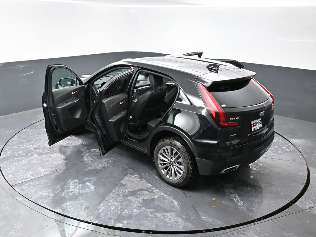 Used 2025 Cadillac XT4 Premium Luxury image 61