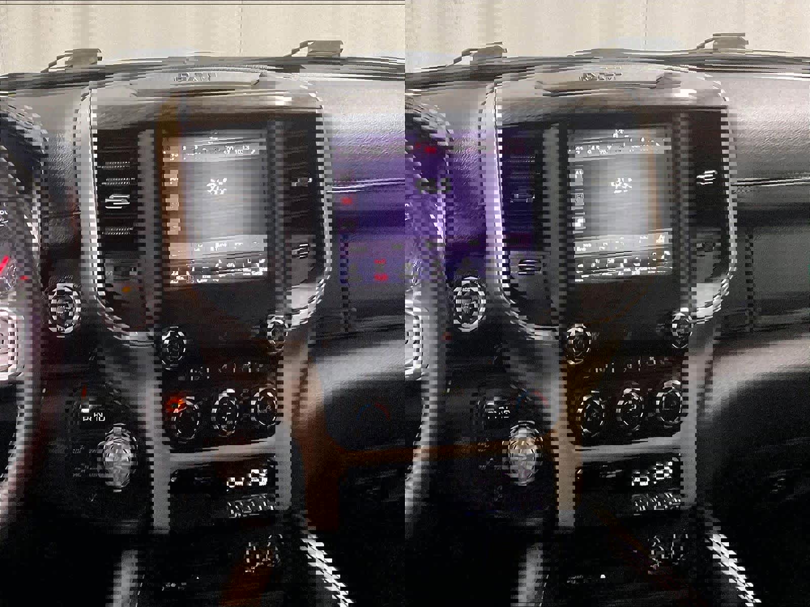 Used 2019 RAM 1500 Laramie image 18