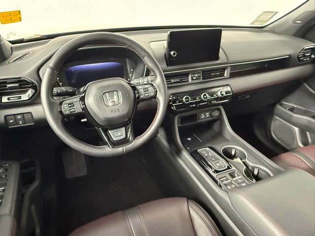 Used 2025 Honda Pilot Black Edition image 44