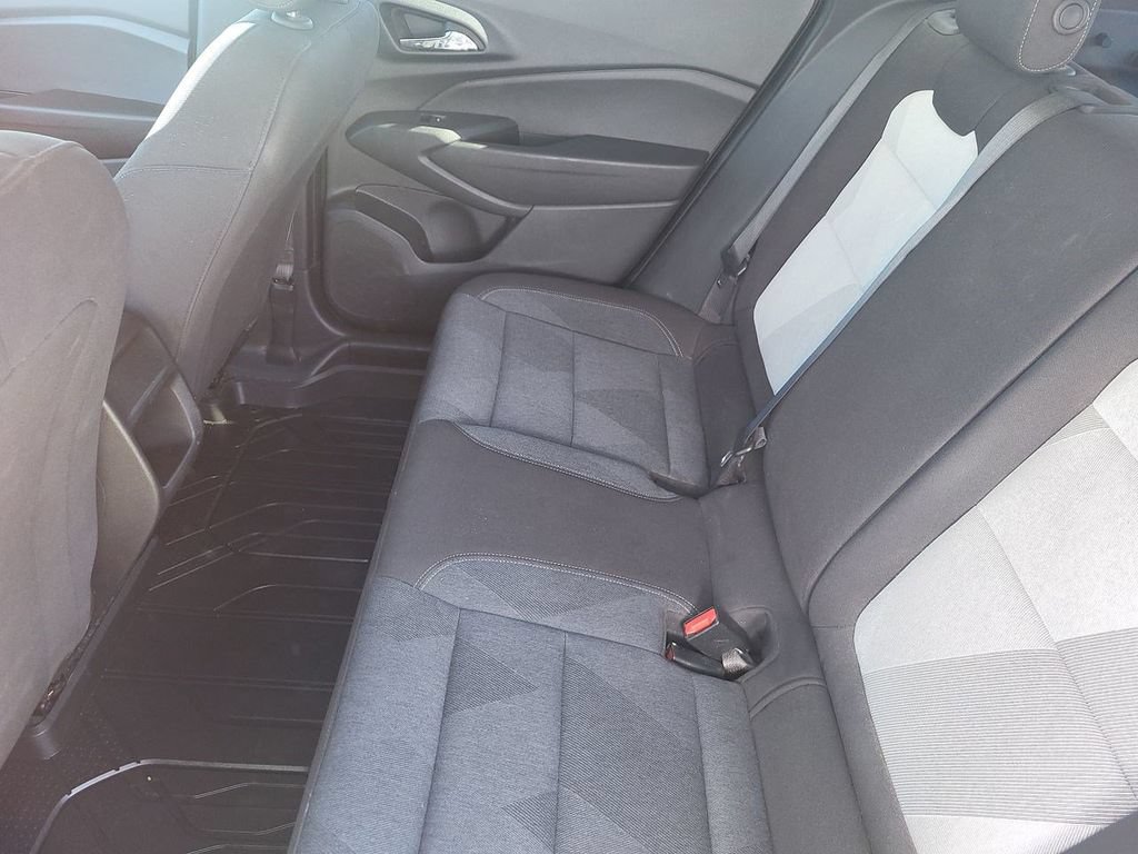 Used 2024 Chevrolet Trax LS w/ LS Convenience Package FWD image 30