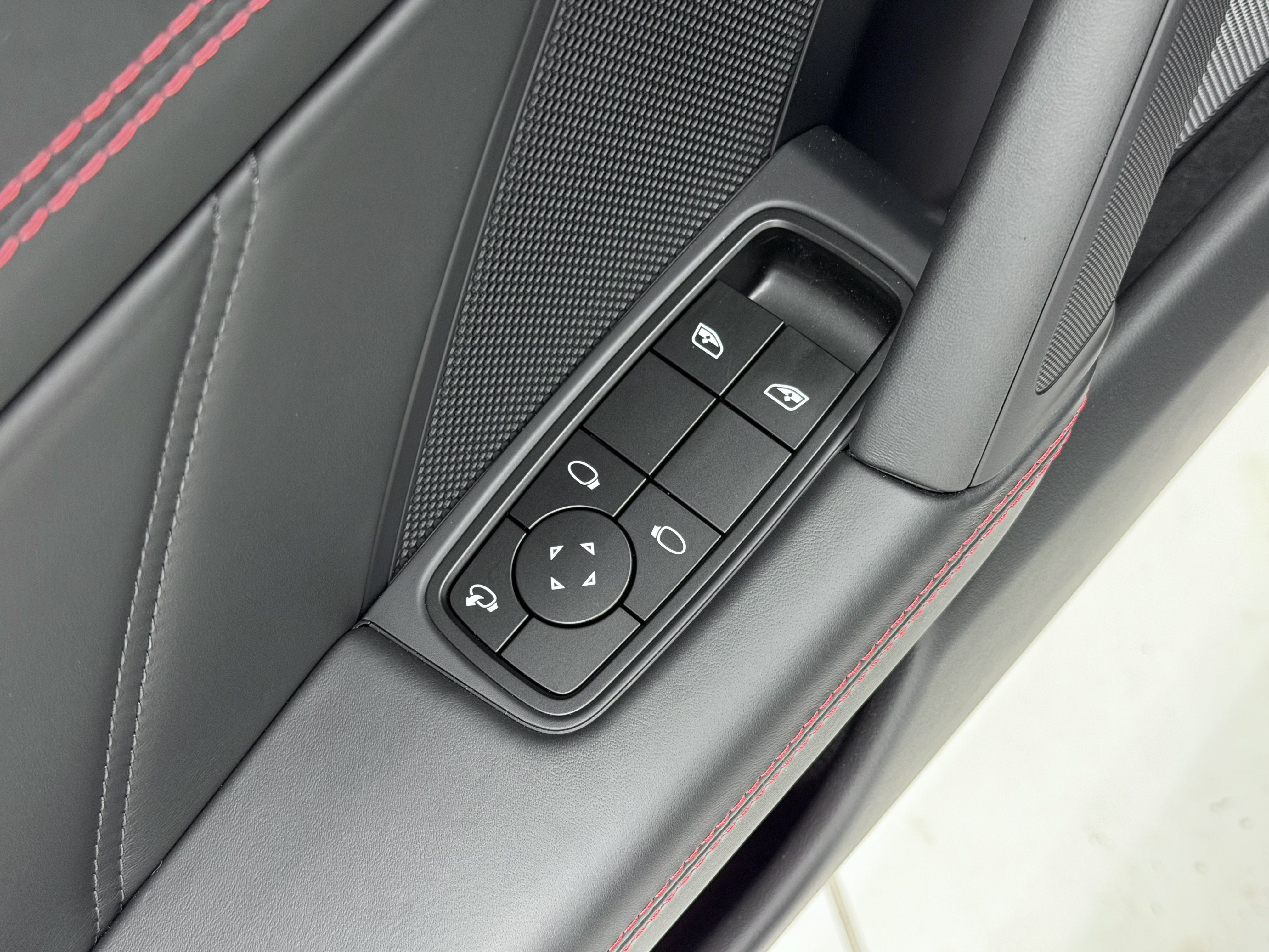 Certified 2026 Porsche 911 Carrera GTS RWD image 29