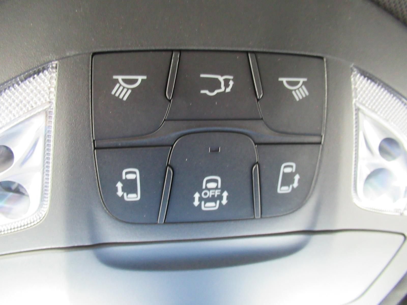 New 2027 Chrysler Pacifica Select FWD image 28