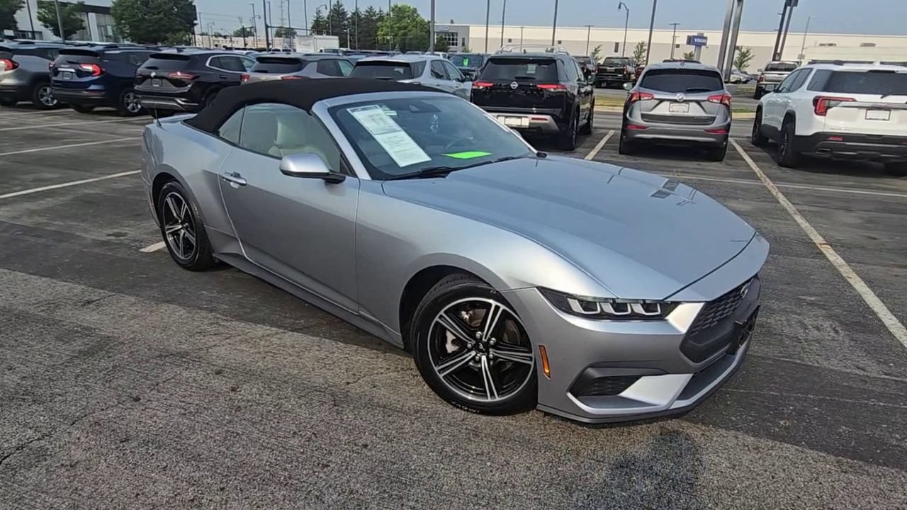 Used 2024 Ford Mustang Premium RWD image 2