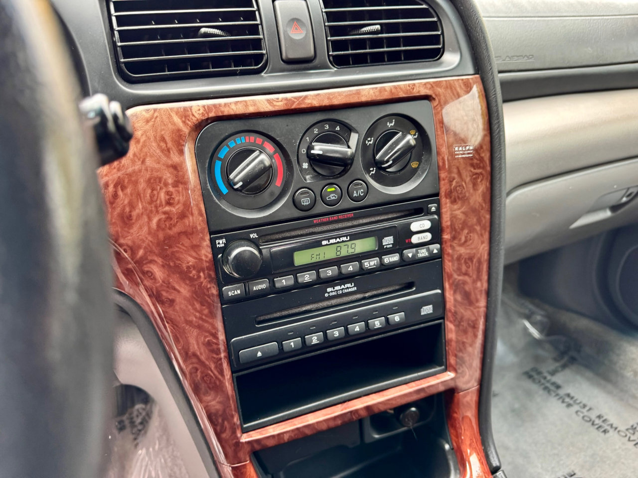 Used 2004 Subaru Outback Wagon image 31