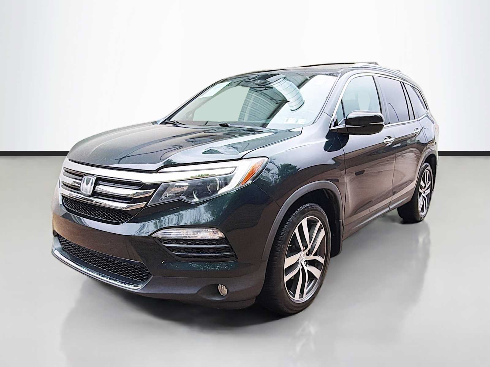 Used 2016 Honda Pilot Elite image 1