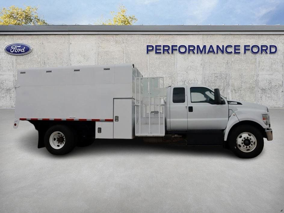 Used 2017 Ford F650 2WD SuperCab Super Duty image 3