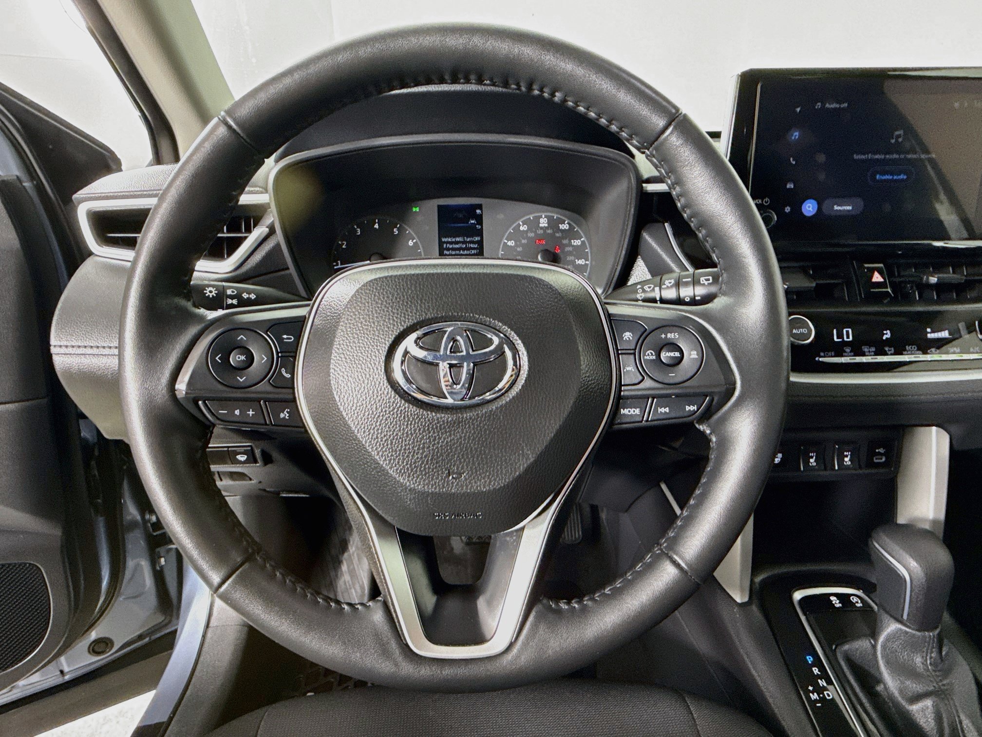 Used 2025 Toyota Corolla Cross LE AWD/4WD image 13
