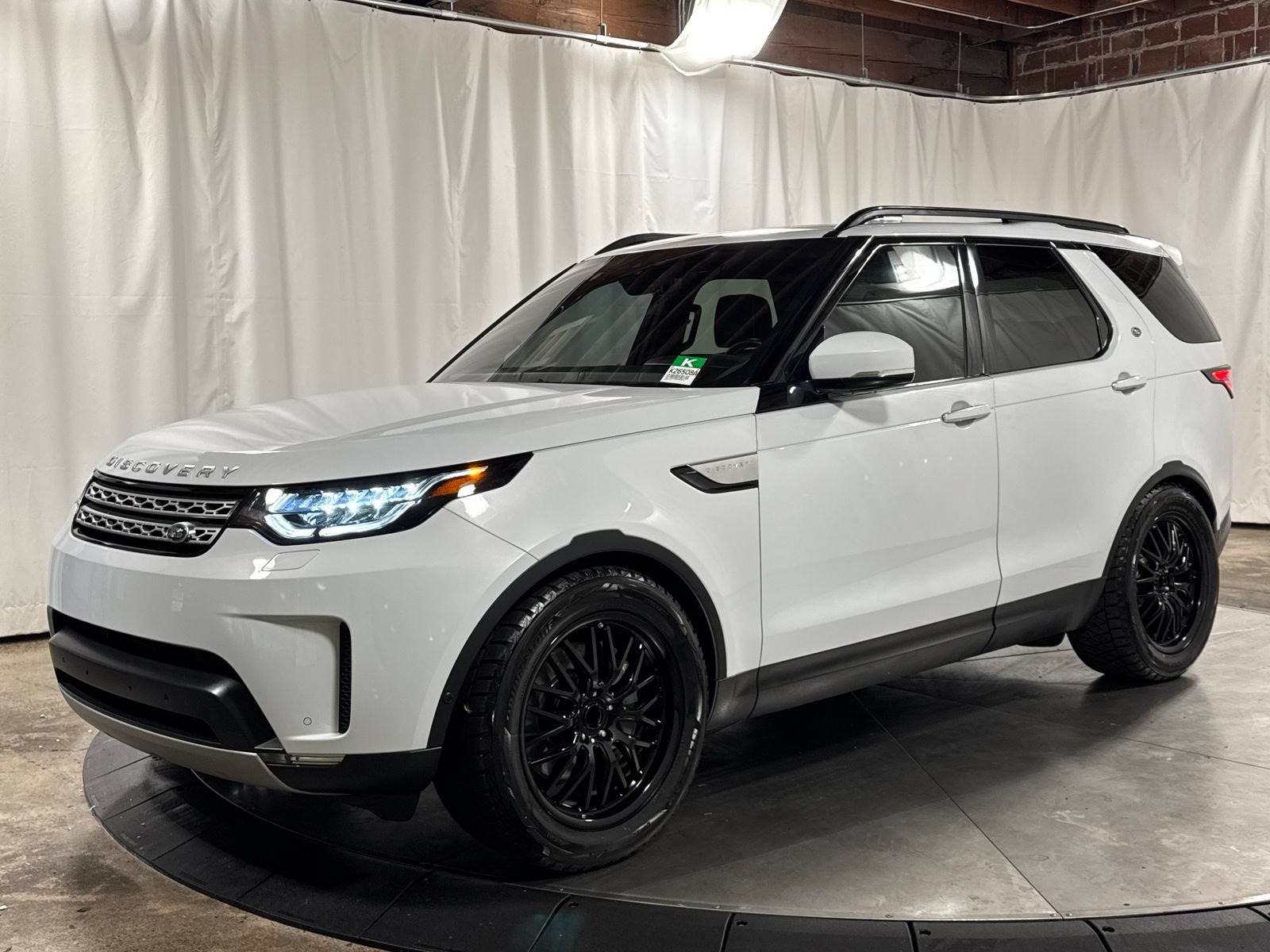 Used 2019 Land Rover Discovery HSE Luxury AWD/4WD video 1