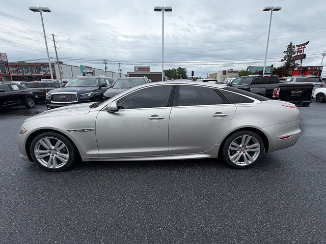 Used 2016 Jaguar XJ R-Sport AWD/4WD image 7