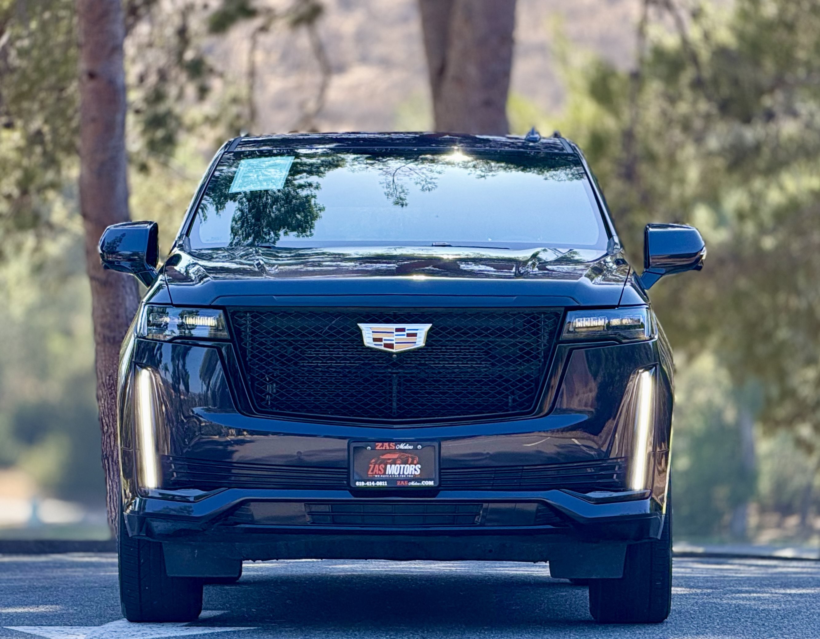 Used 2023 Cadillac Escalade ESV Sport w/ Touring Package AWD/4WD image 2