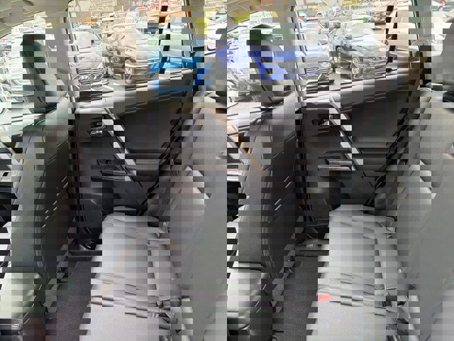 Used 2018 Toyota RAV4 Platinum image 16