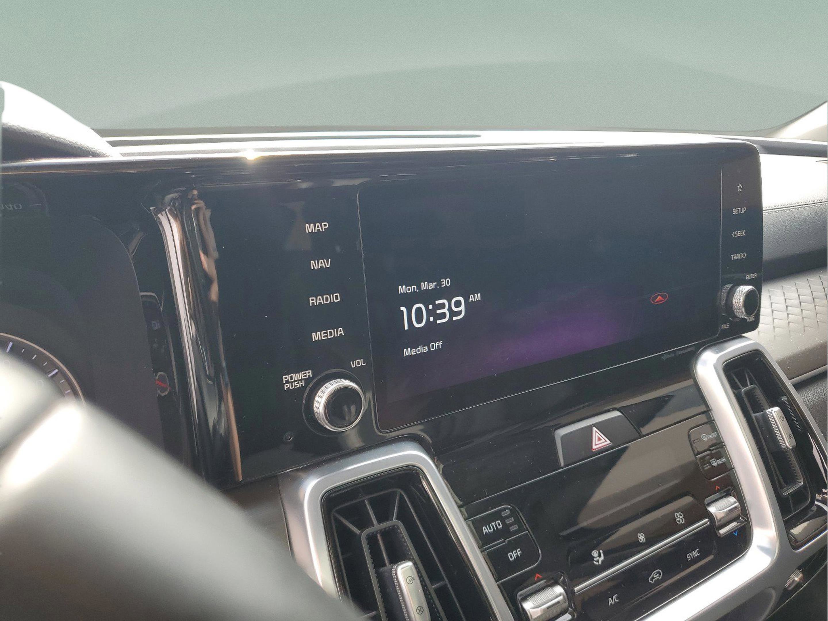 Certified 2022 Kia Sorento SX image 21