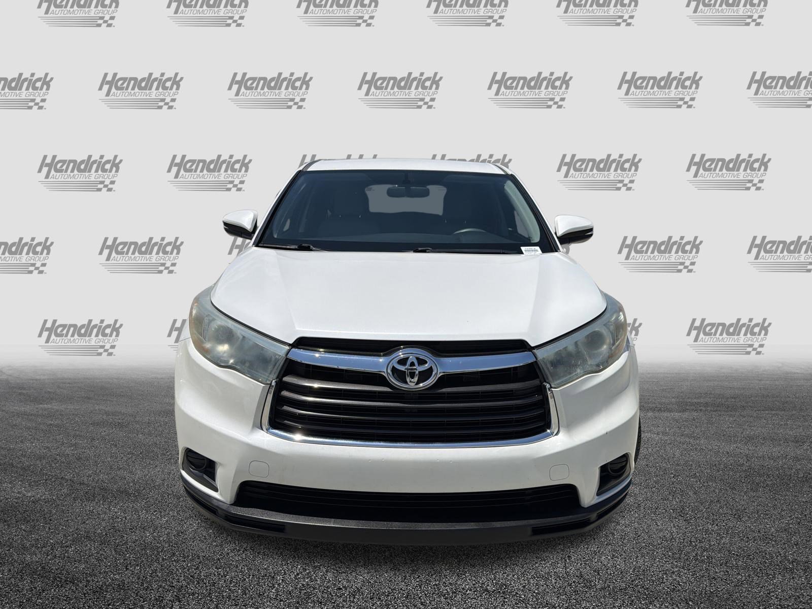 Used 2016 Toyota Highlander Plus FWD image 3