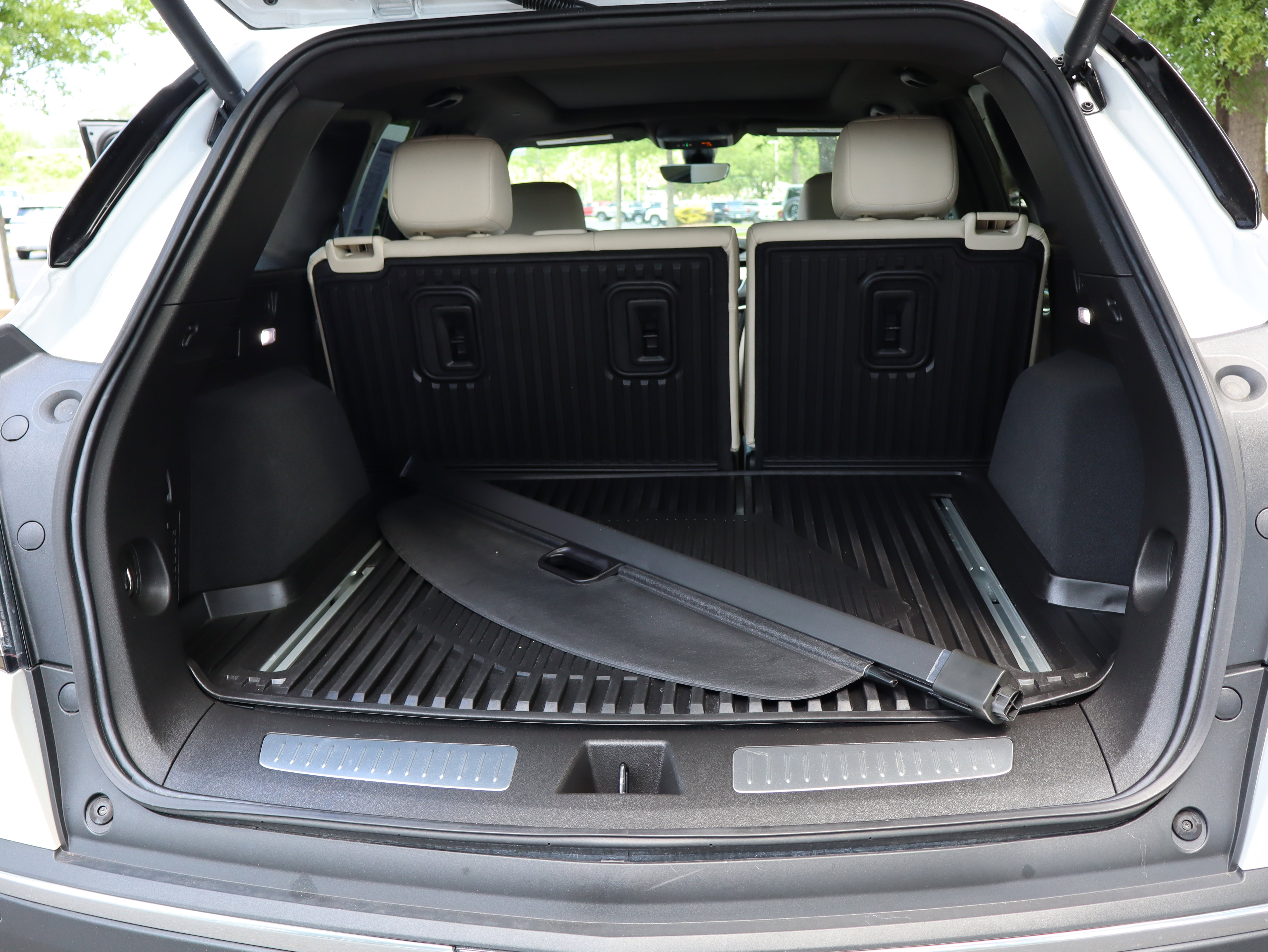 Used 2023 Cadillac XT5 Sportv w/ Technology Package image 44