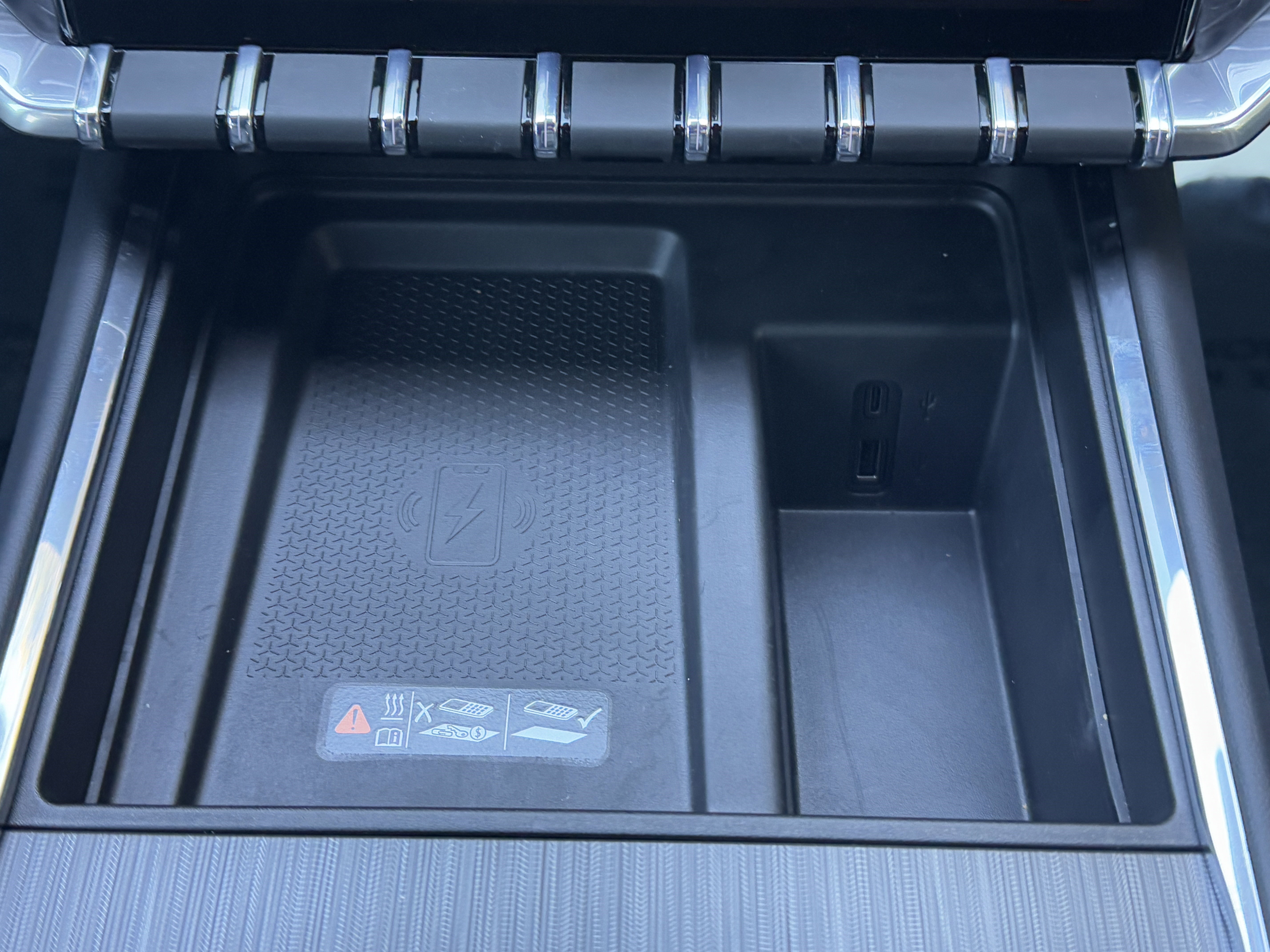 New 2026 GMC Acadia Elevation w/ Elevation Premium Package image 24