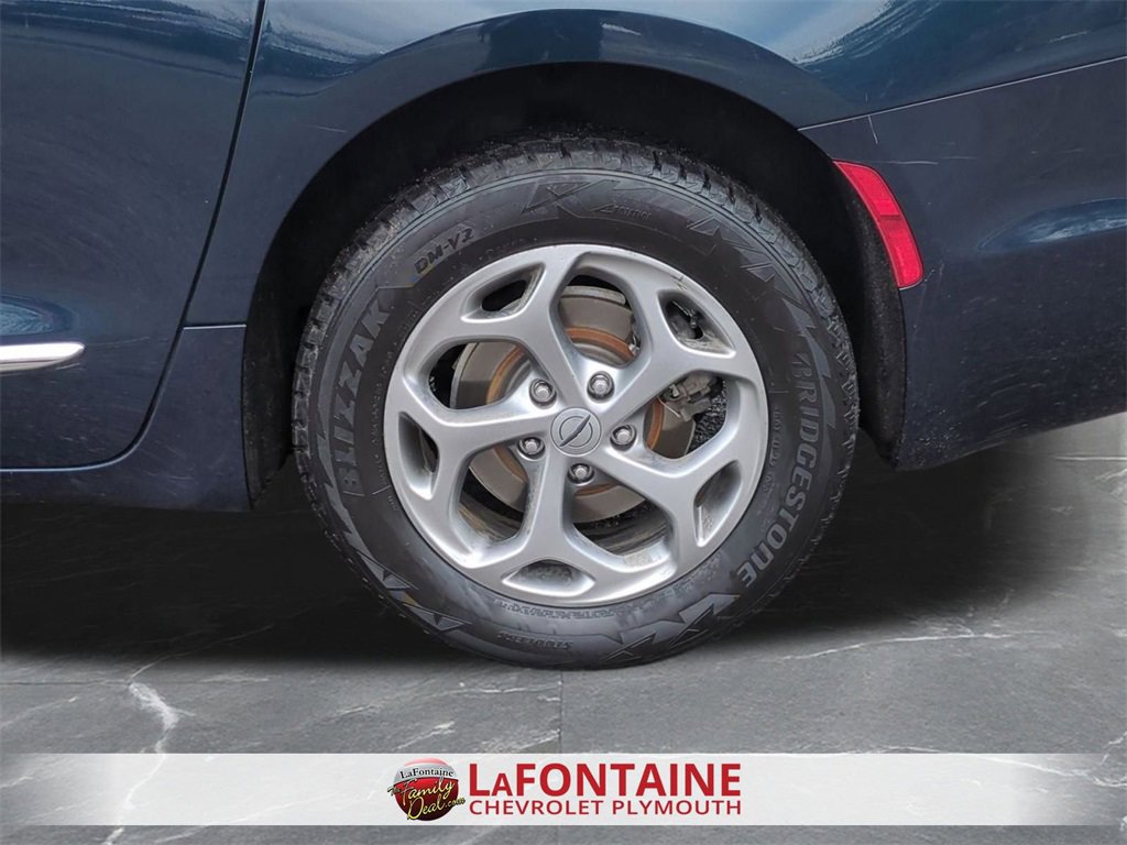 Used 2022 Chrysler Pacifica Limited image 33