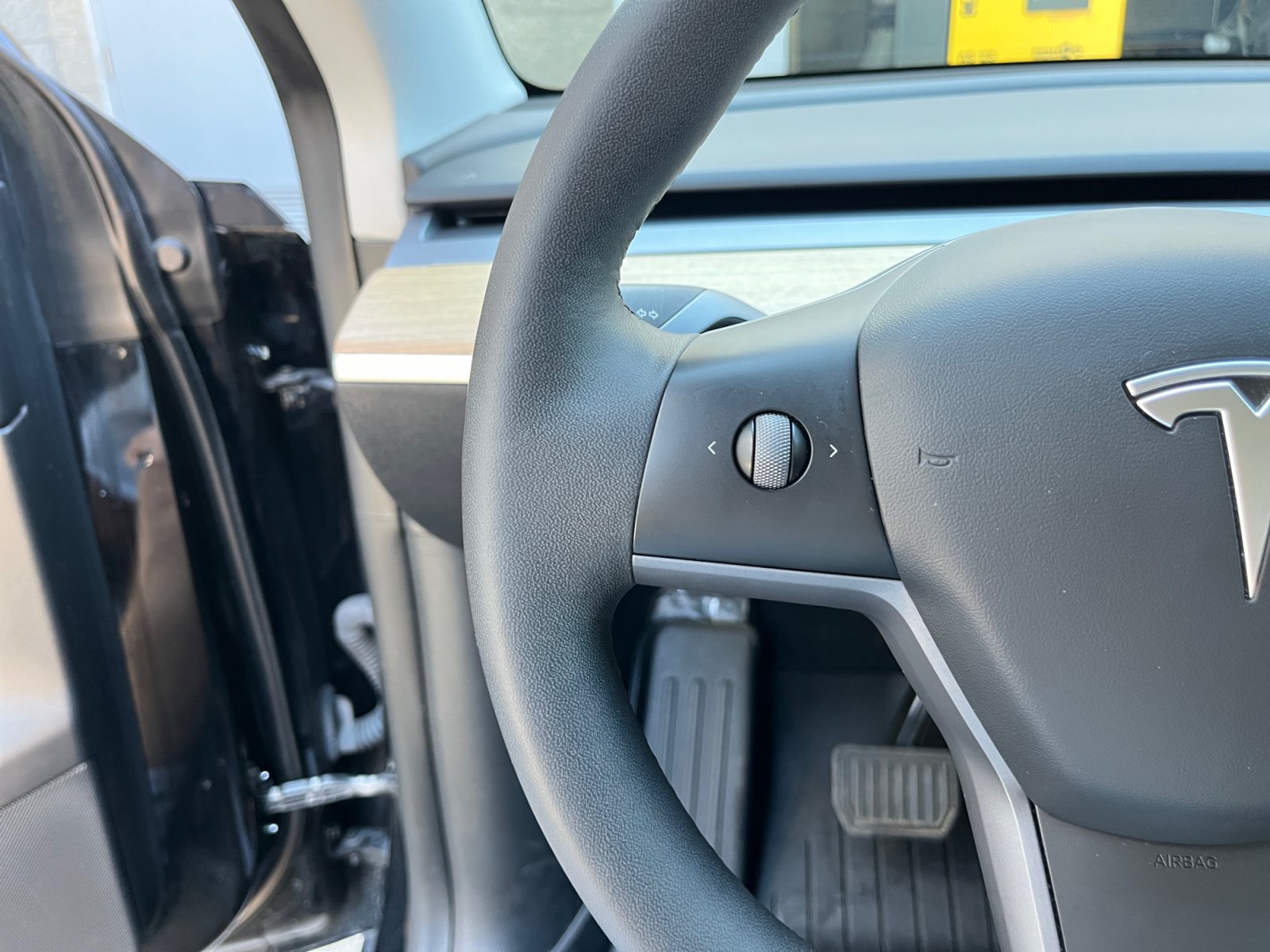 Used 2022 Tesla Model Y Long Range AWD/4WD image 13