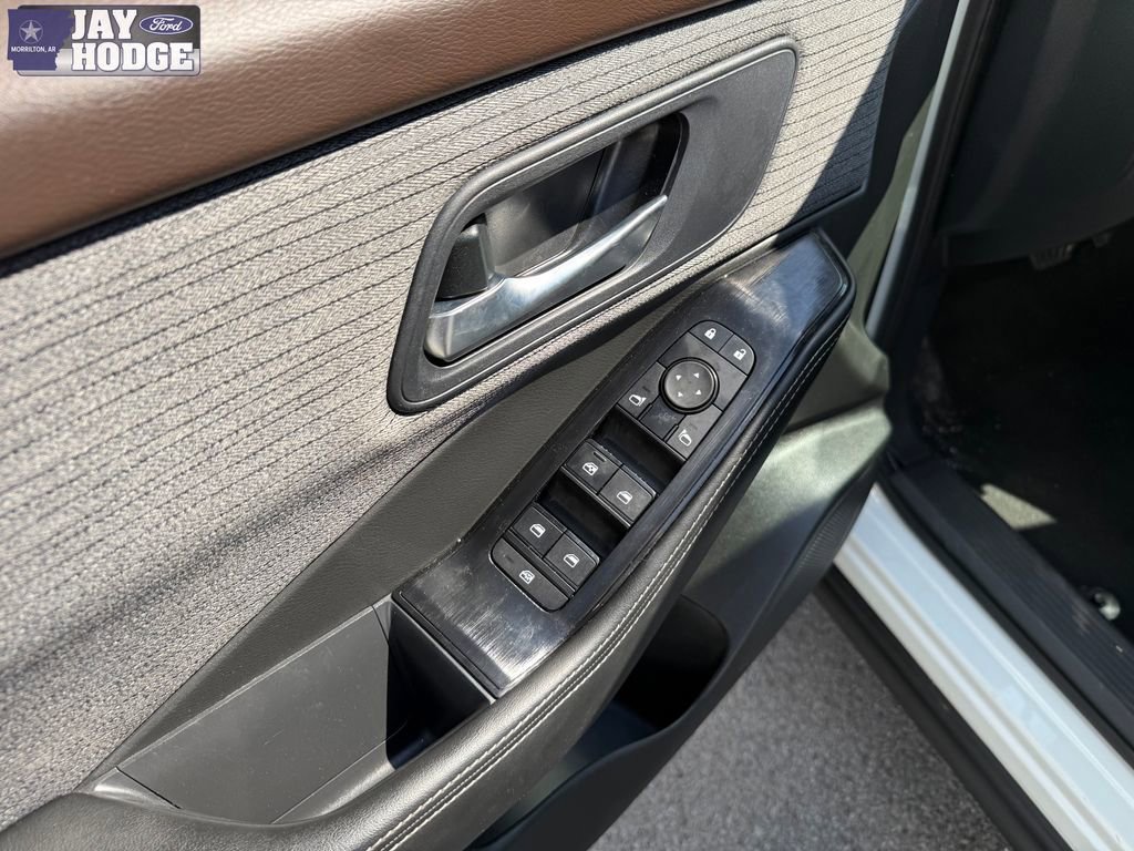 Used 2023 Nissan Rogue SV image 13