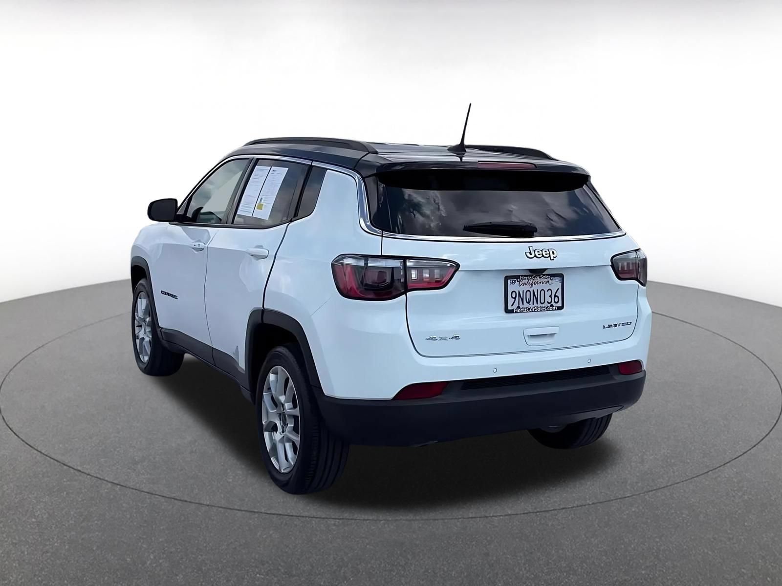 Used 2025 Jeep Compass Limited AWD/4WD image 11