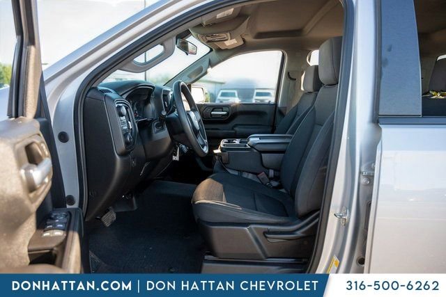 Used 2021 Chevrolet Silverado 1500 Custom Trail Boss w/ LPO, Dark Essentials Package image 5