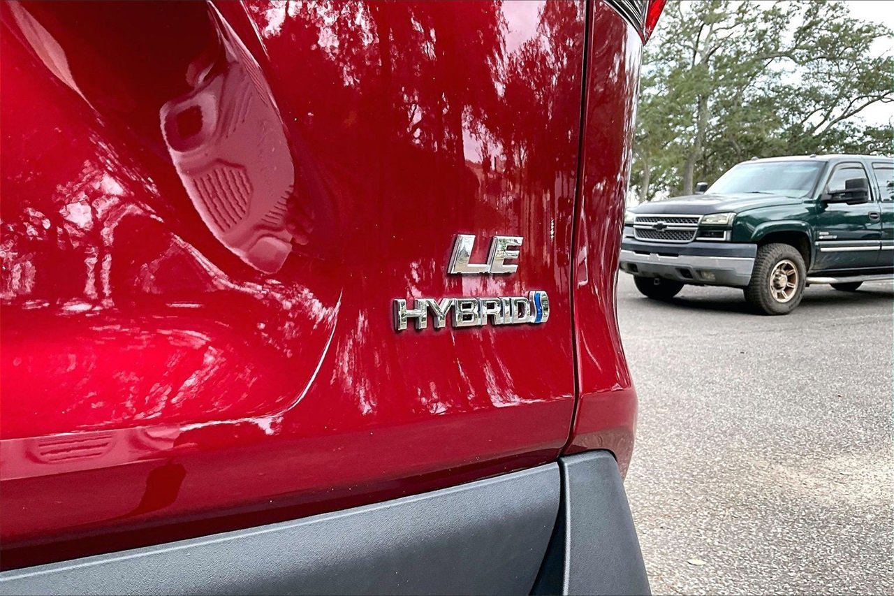 Used 2023 Toyota RAV4 LE image 21