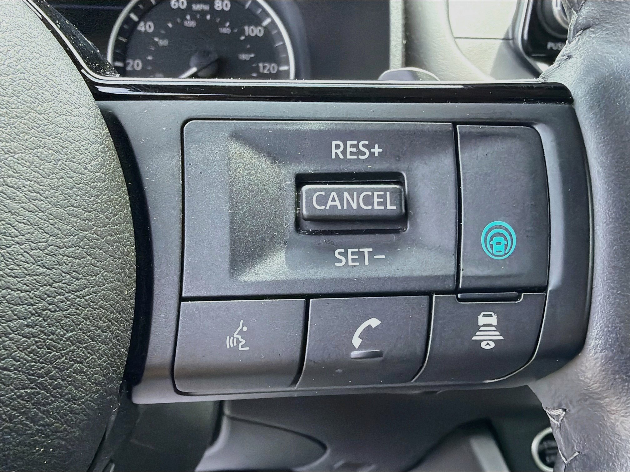 Used 2023 Nissan Rogue SV w/ SV Premium B Package FWD image 39