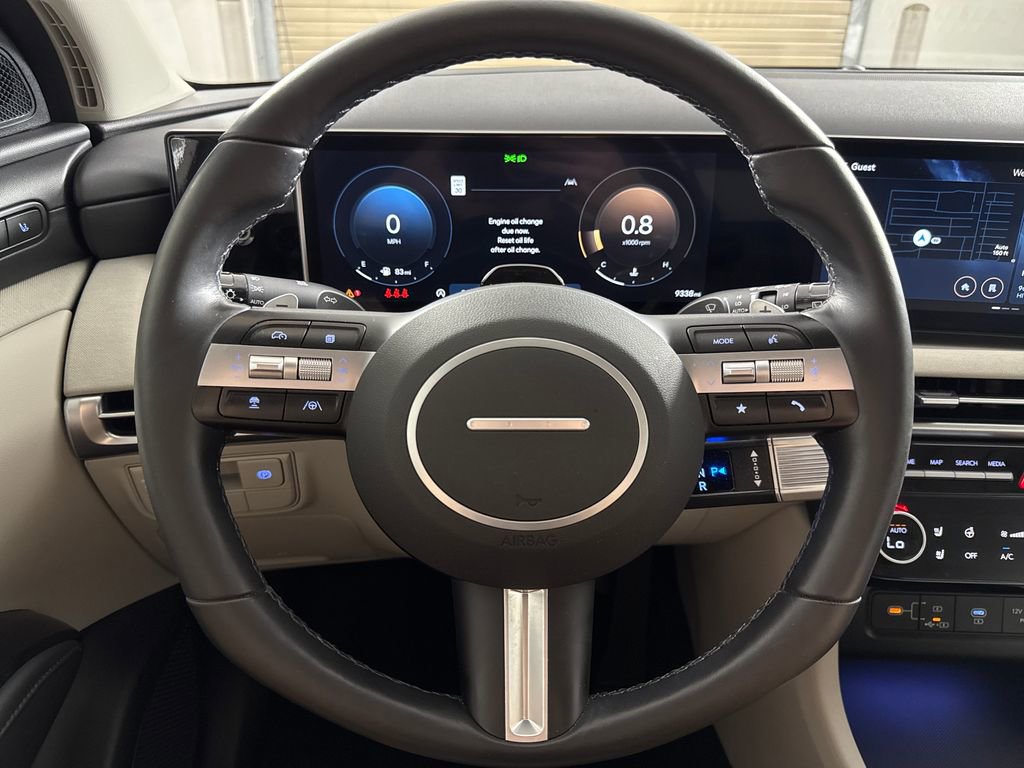 Used 2025 Hyundai Tucson Limited FWD image 16