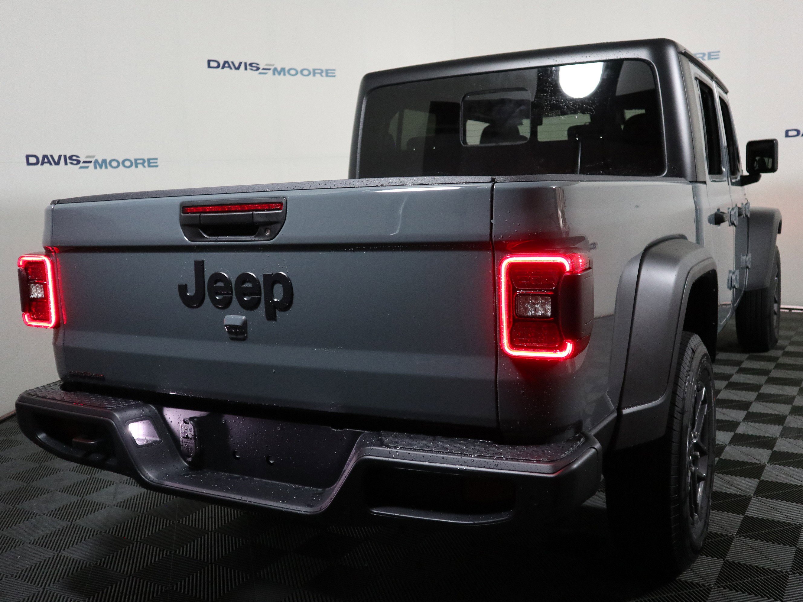 New 2025 Jeep Gladiator Sport AWD/4WD image 6