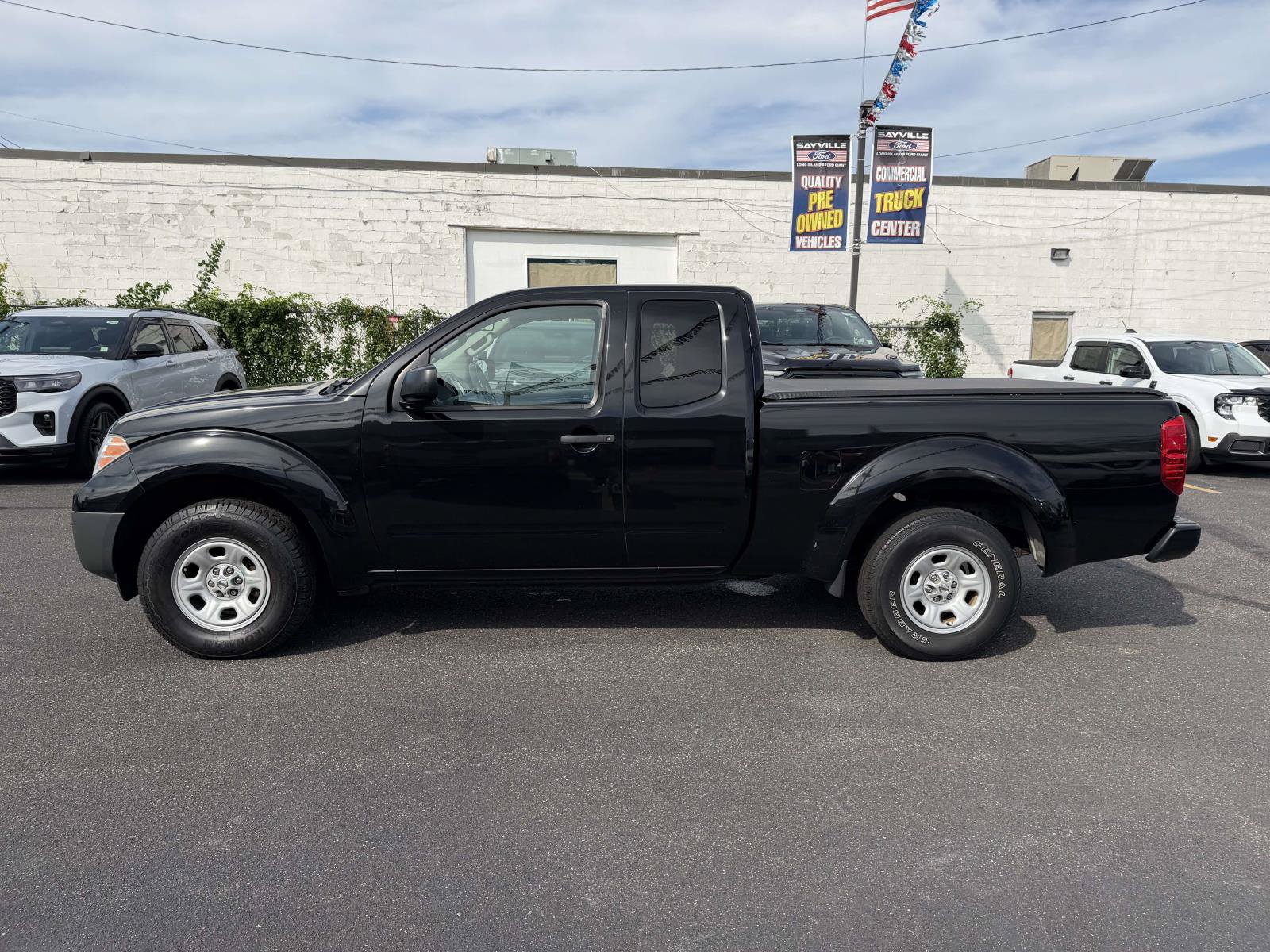 Used 2017 Nissan Frontier S RWD image 9