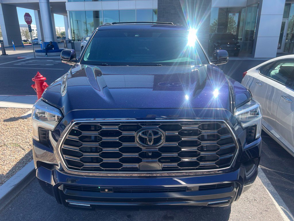 Used 2025 Toyota Sequoia Platinum AWD/4WD image 30