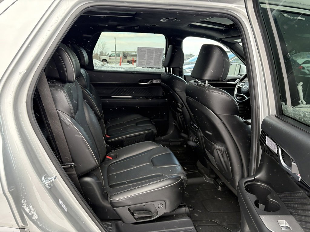 Used 2024 Hyundai Palisade Calligraphy image 17