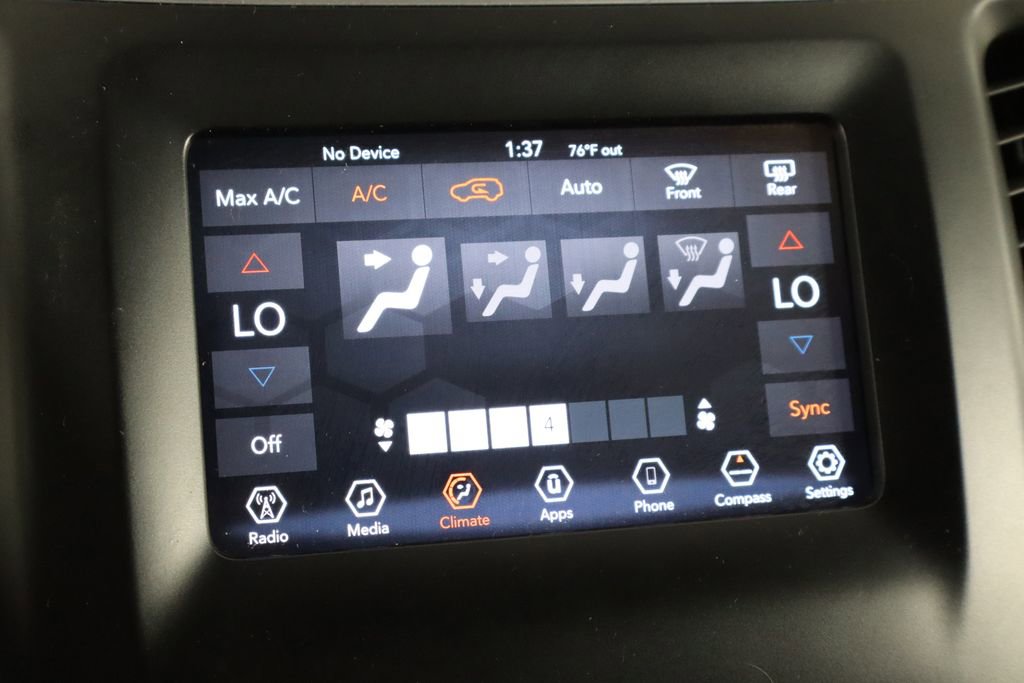 Used 2019 Jeep Cherokee Latitude Plus w/ Comfort/Convenience Group AWD/4WD image 33