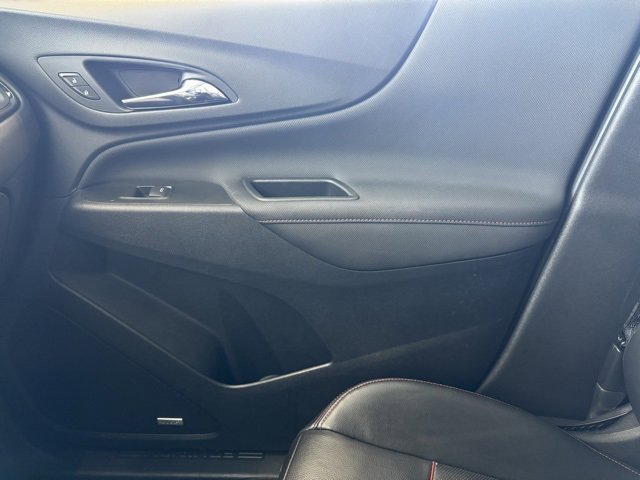 Used 2022 Chevrolet Equinox RS w/ RS Leather Package image 22
