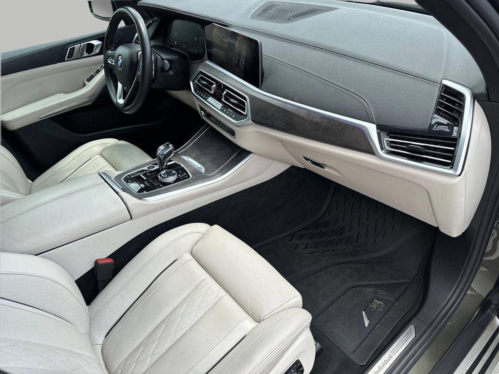 Used 2022 BMW X5 sDrive40i w/ Executive Package RWD image 24