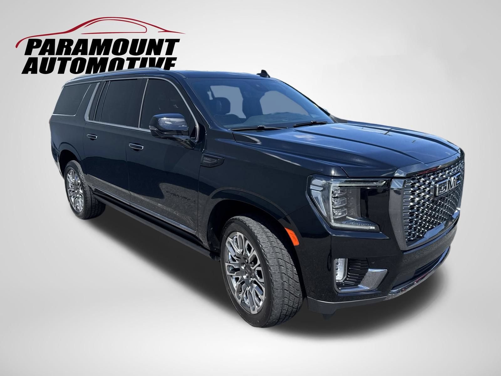 Used 2024 GMC Yukon XL Denali Ultimate AWD/4WD image 3