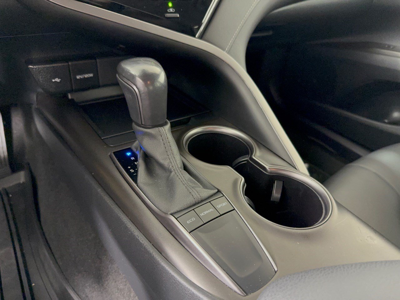 Used 2024 Toyota Camry SE FWD image 21