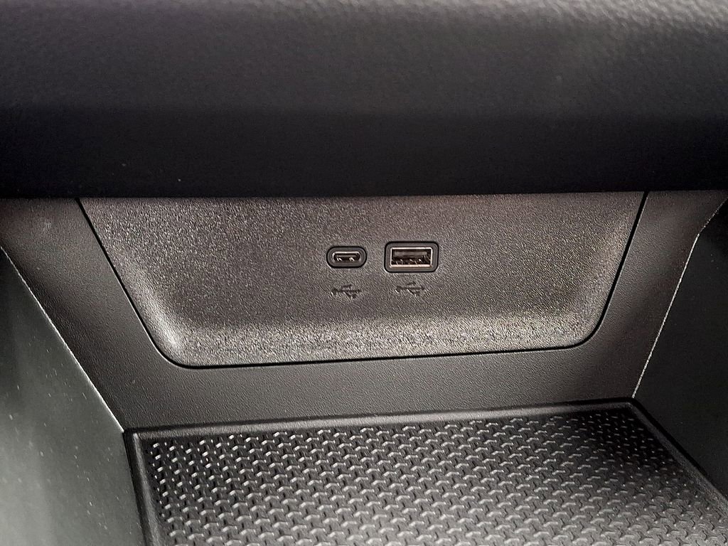 New 2026 Chevrolet Equinox LT w/ Convenience Package II image 16