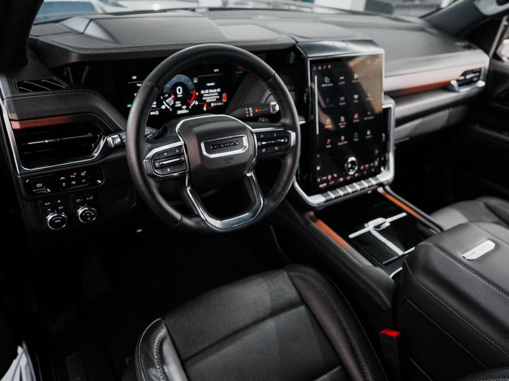Used 2025 GMC Yukon XL Denali image 16