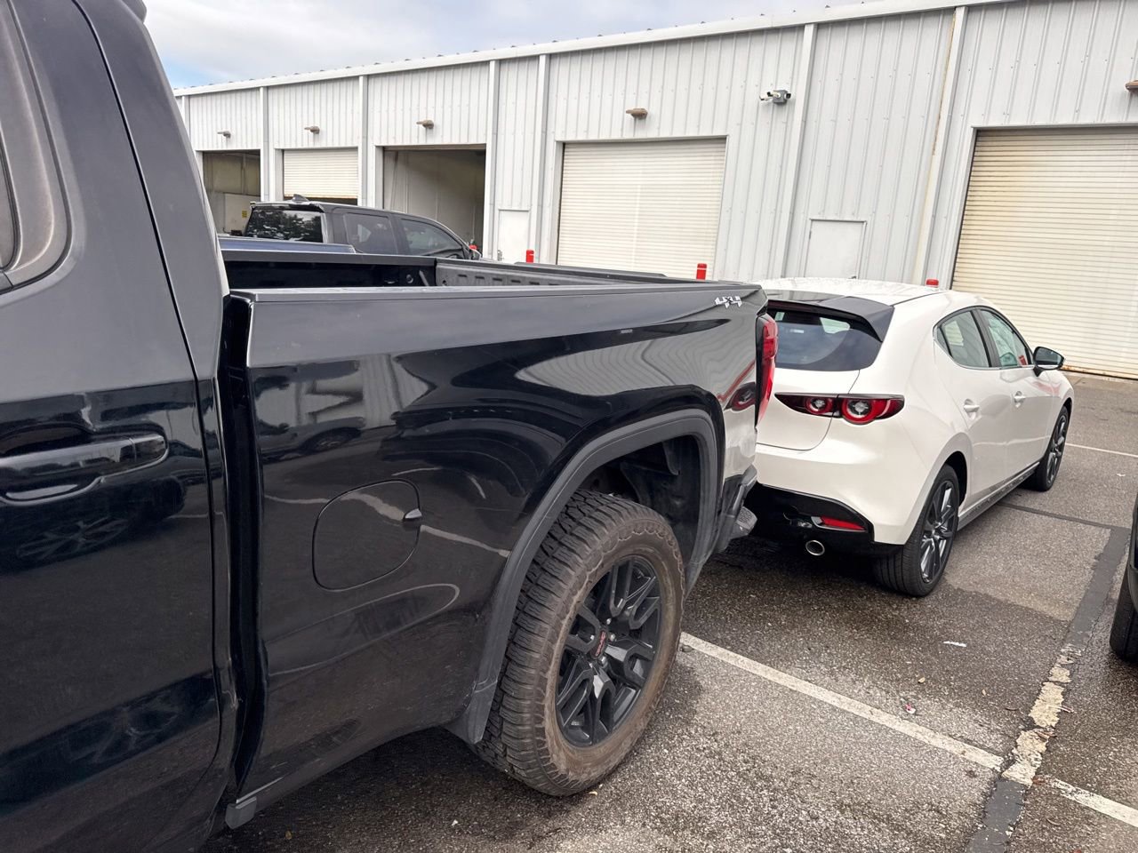 Used 2023 GMC Sierra 1500 Elevation AWD/4WD image 5