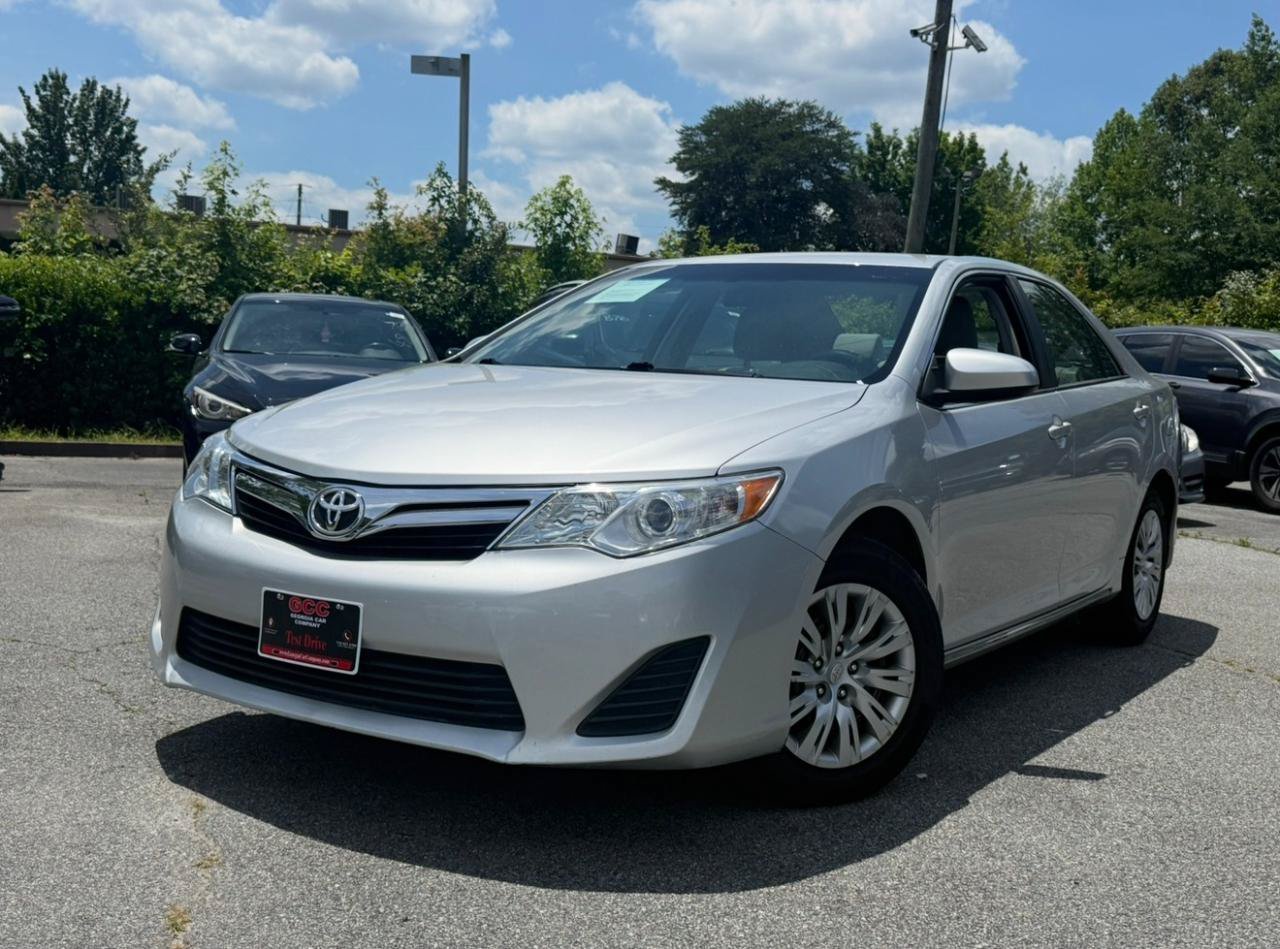 Used 2012 Toyota Camry LE FWD image 3