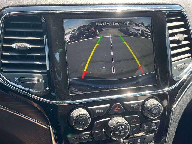 Used 2020 Jeep Grand Cherokee Limited AWD/4WD image 13