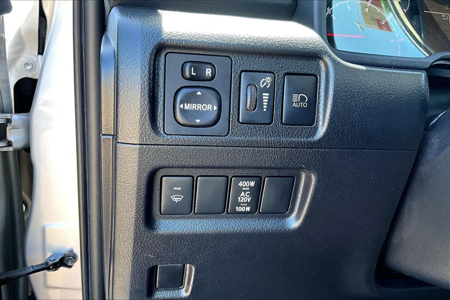 Used 2021 Toyota 4Runner SR5 AWD/4WD image 35