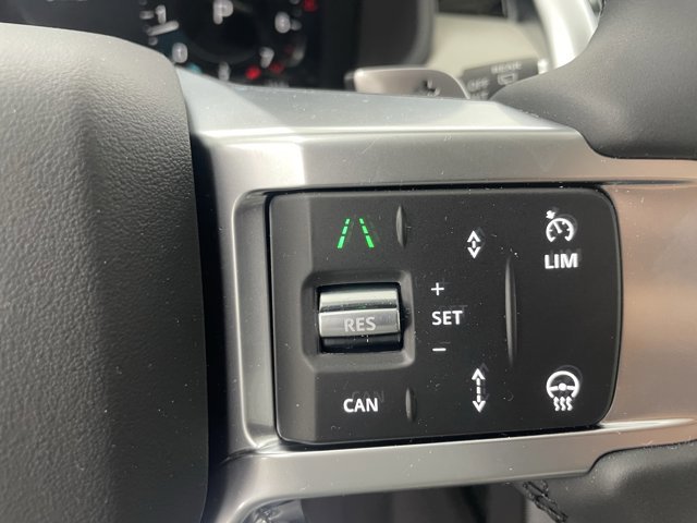 New 2026 Land Rover Discovery S image 17