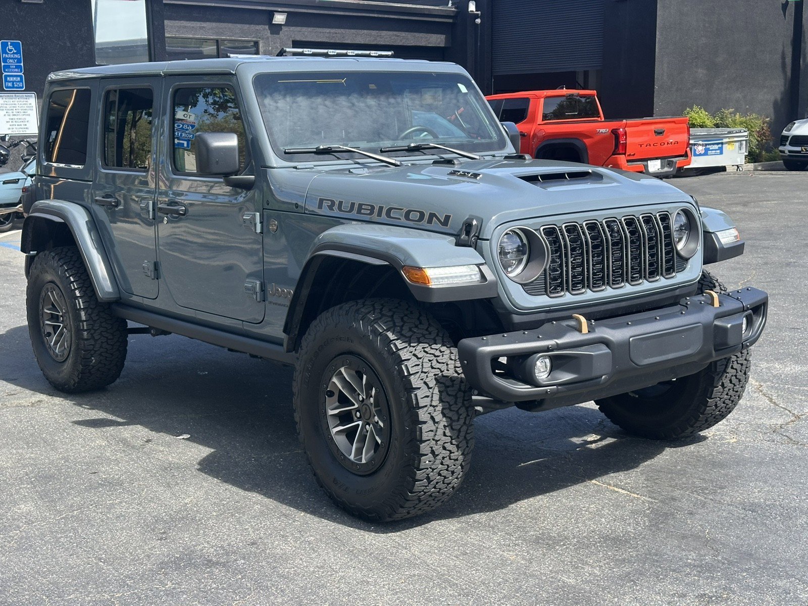 Used 2024 Jeep Wrangler Unlimited Rubicon 392 image 7