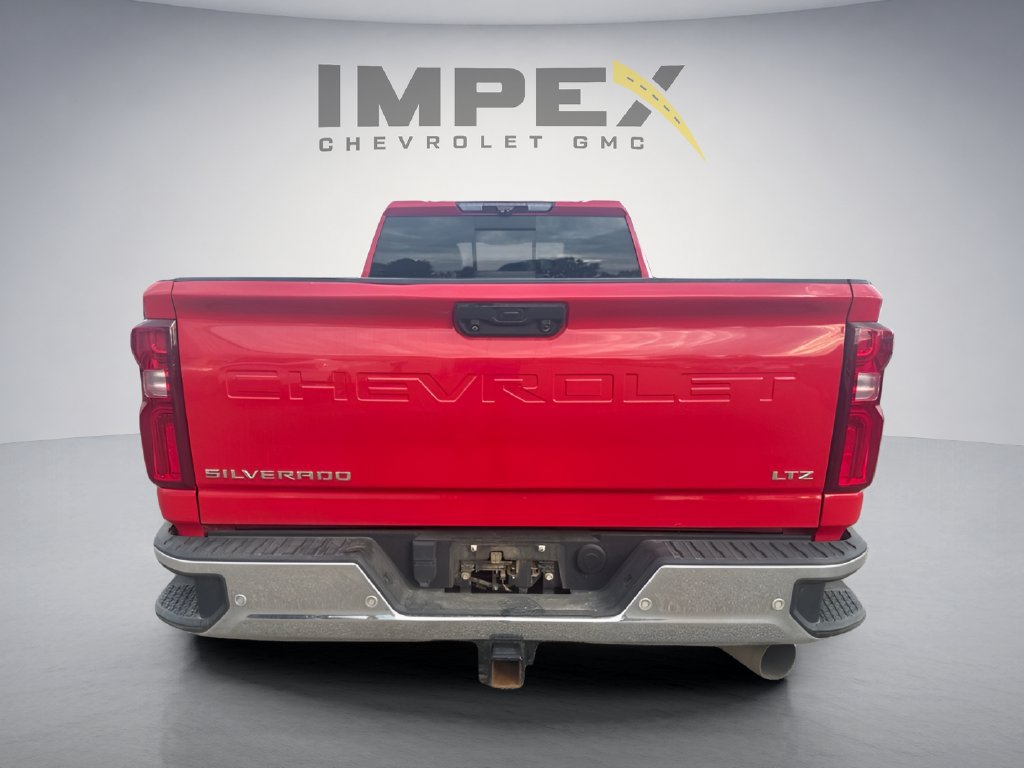 Used 2022 Chevrolet Silverado 3500 LTZ w/ LTZ Convenience Package AWD/4WD image 4