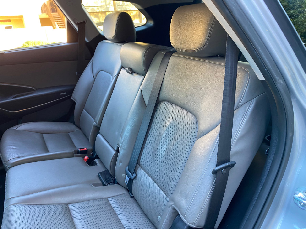 Used 2017 Hyundai Santa Fe SE Ultimate 3.3L Auto w/ SE Ultimate Tech Package 03 image 36